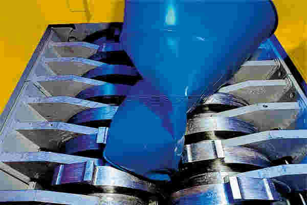 如何控制撕碎機(jī)出料的粒度?