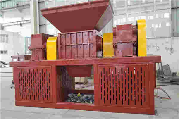 國內(nèi)撕碎機的發(fā)展前景及向創(chuàng)新環(huán)保產(chǎn)業(yè)的轉變