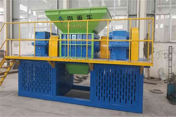 在治理環境污染中,輪胎撕碎機起到重要的作用