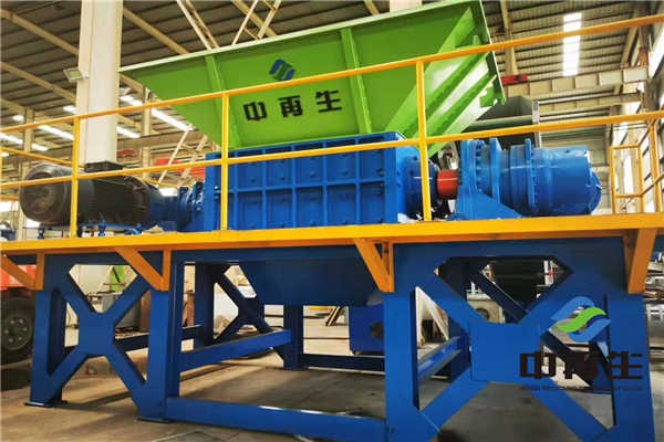 油漆桶撕碎機(jī)的專業(yè)性使其應(yīng)用非常廣泛