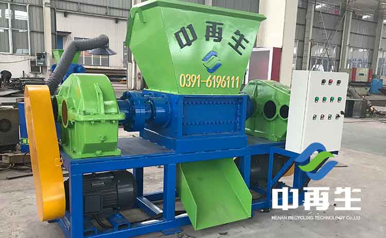 生活垃圾撕碎機生產廠家應當與時偕行，積極求進應萬變